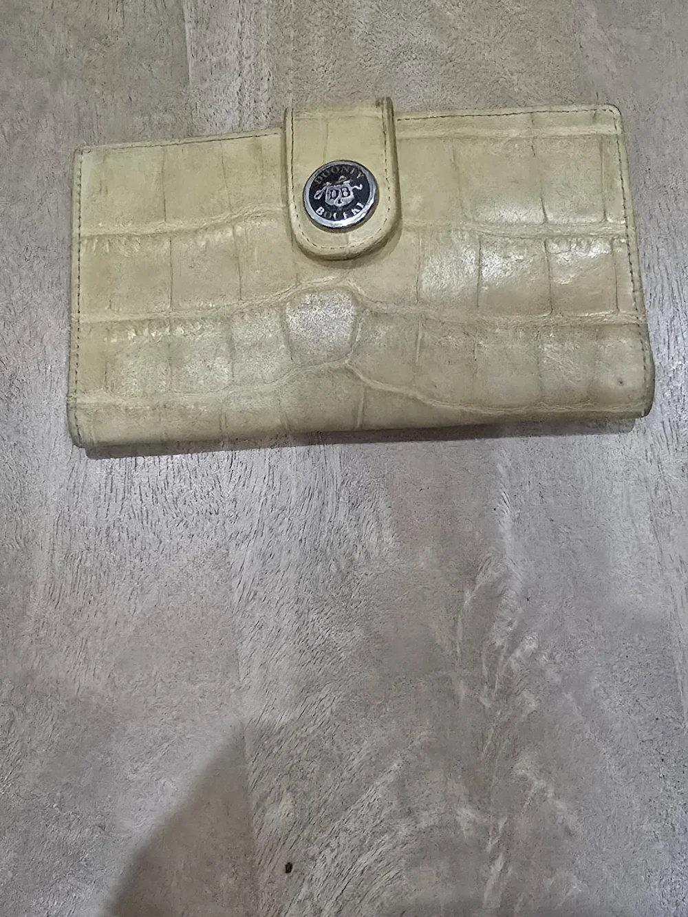 ​Vintage Dooney & Bourke Cream Croc Embossed Leather Continental WalletCheckbook